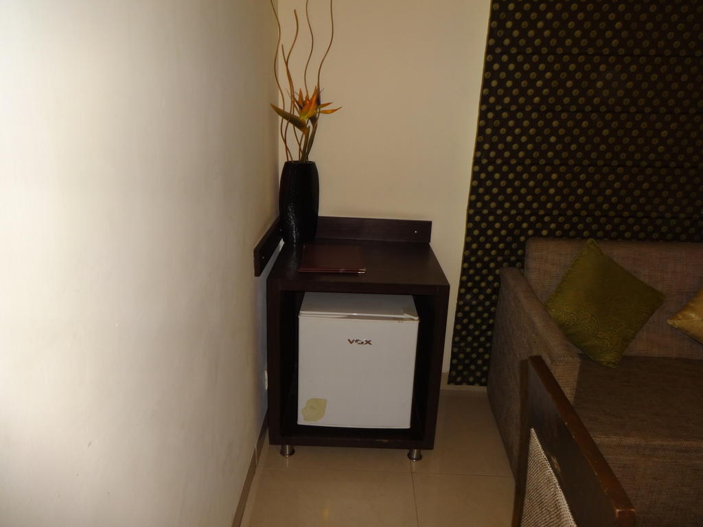 Townhouse Greater Kailash Near Kailash Colony Metro Station New Delhi Room photo