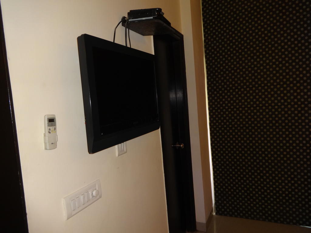 Townhouse Greater Kailash Near Kailash Colony Metro Station New Delhi Room photo